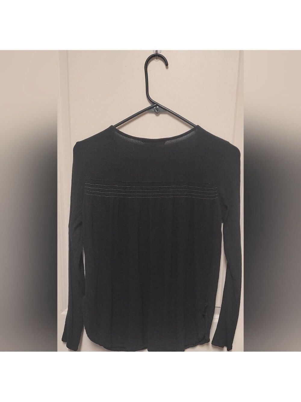 Lovestitch Elegant Black Blouse - Picture 5 of 5